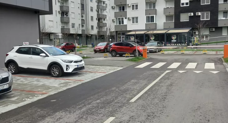 Parking | 4zida