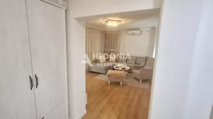 Milice Šuvaković | 4zida.rs