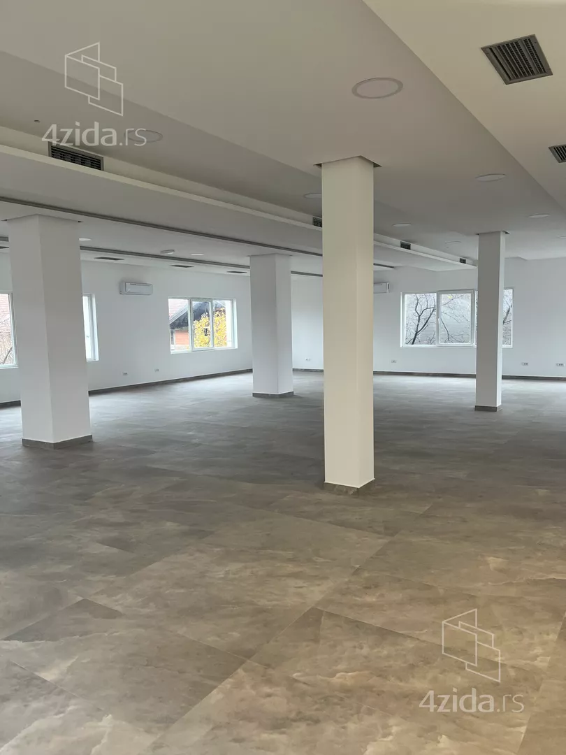 Poslovni prostor | 4zida