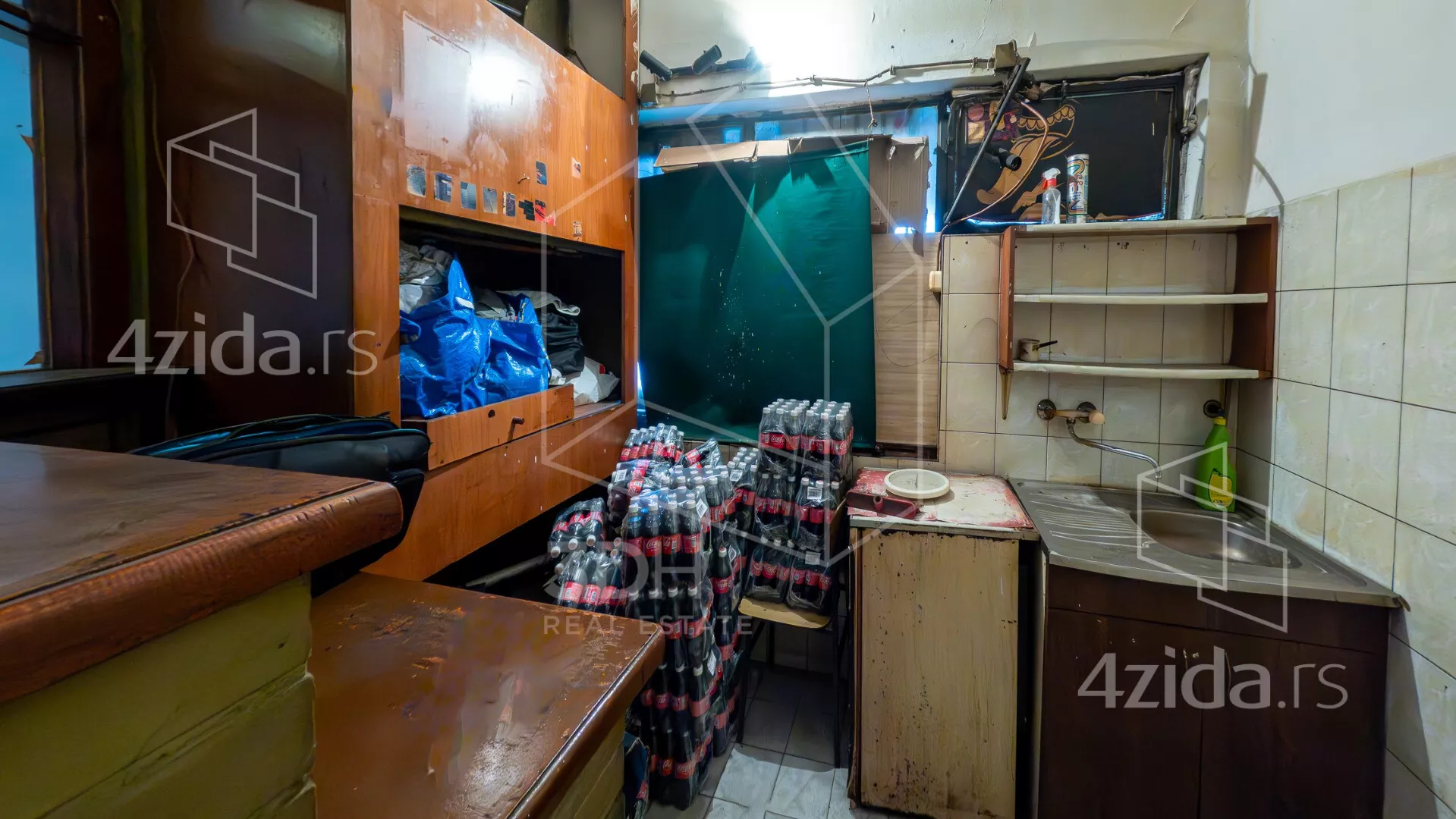 Lokal | 4zida