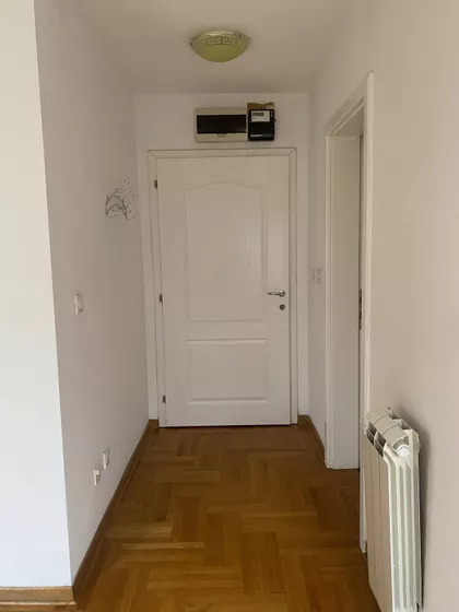 Tikveška 8a | 4zida.rs