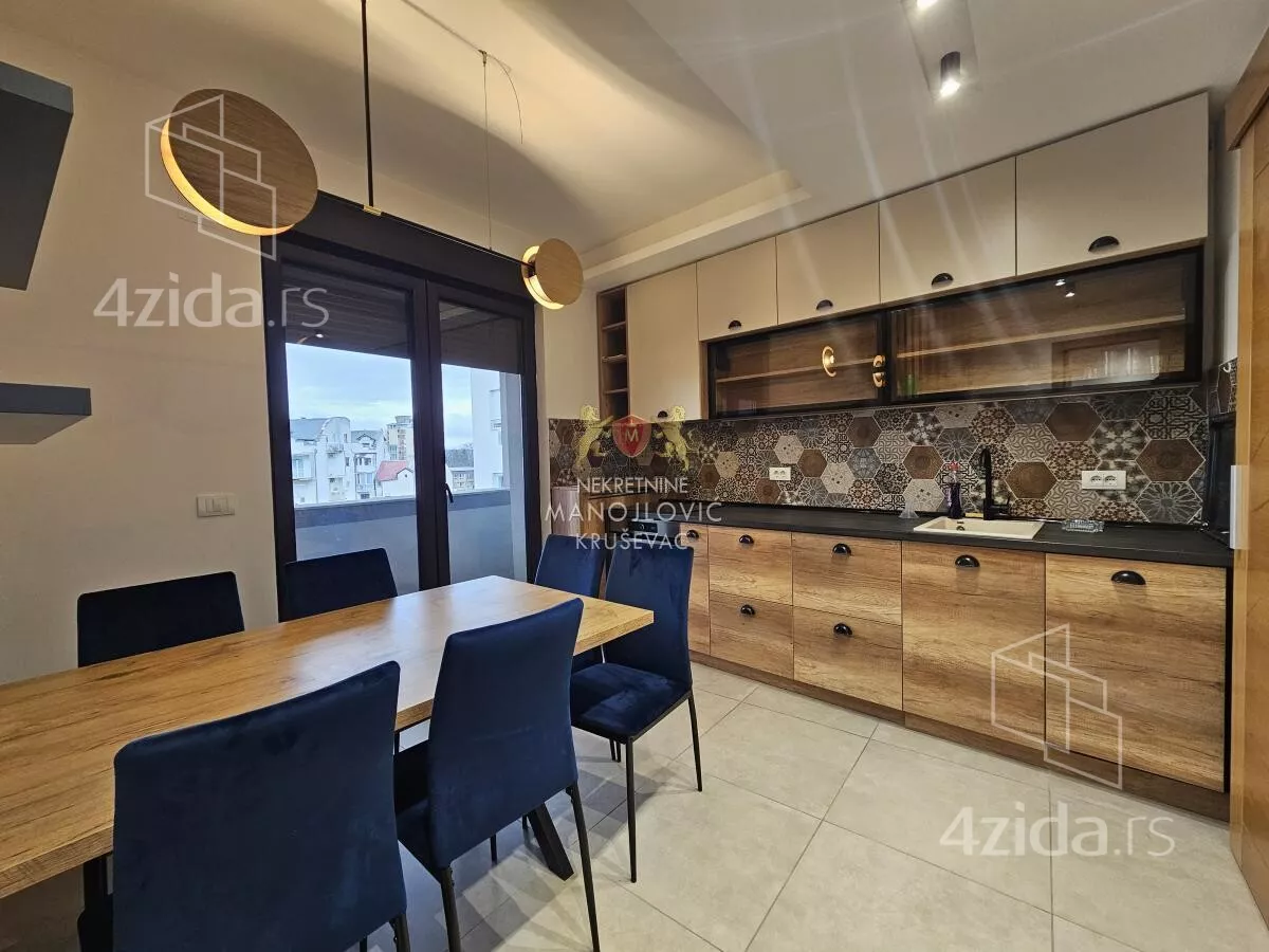 Četvorosoban stan | 4zida