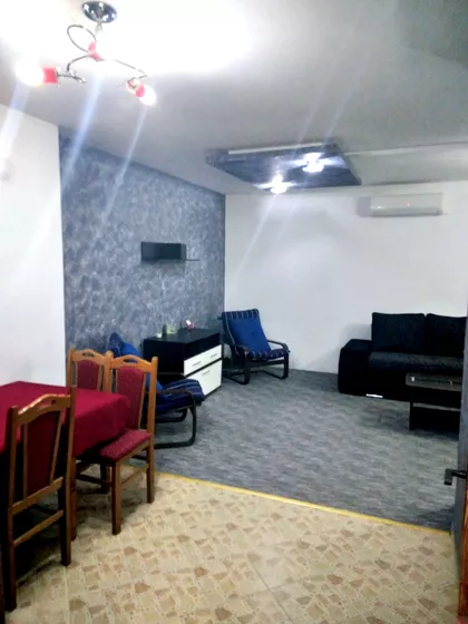 Sergeja Jesenjina 35 | 4zida.rs