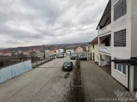 Poslovna zgrada | 4zida