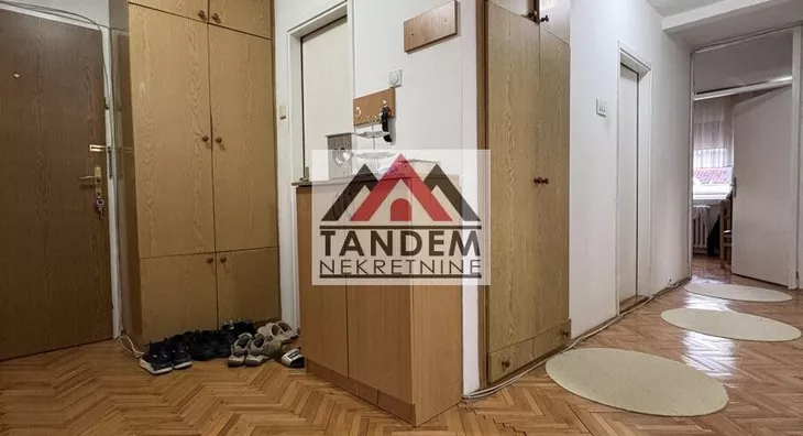 Četvoroiposoban stan | 4zida