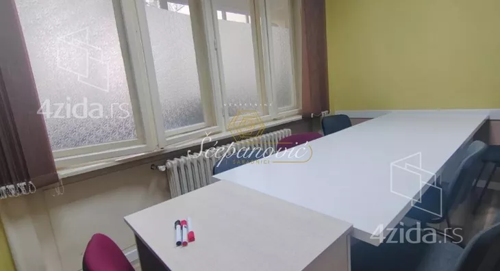 Sedmosoban stan | 4zida