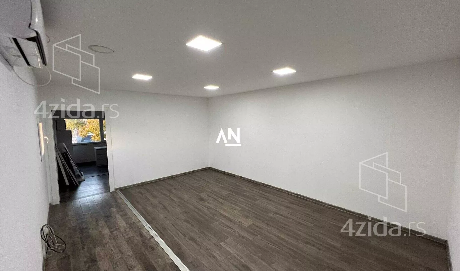 Poslovni prostor | 4zida