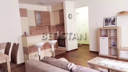 Crveni Krst Vračar | 4zida.rs