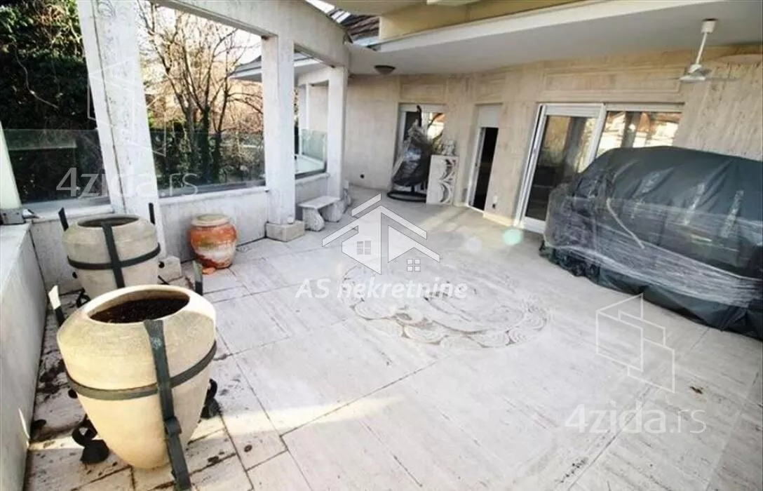 Četvoroiposoban stan | 4zida