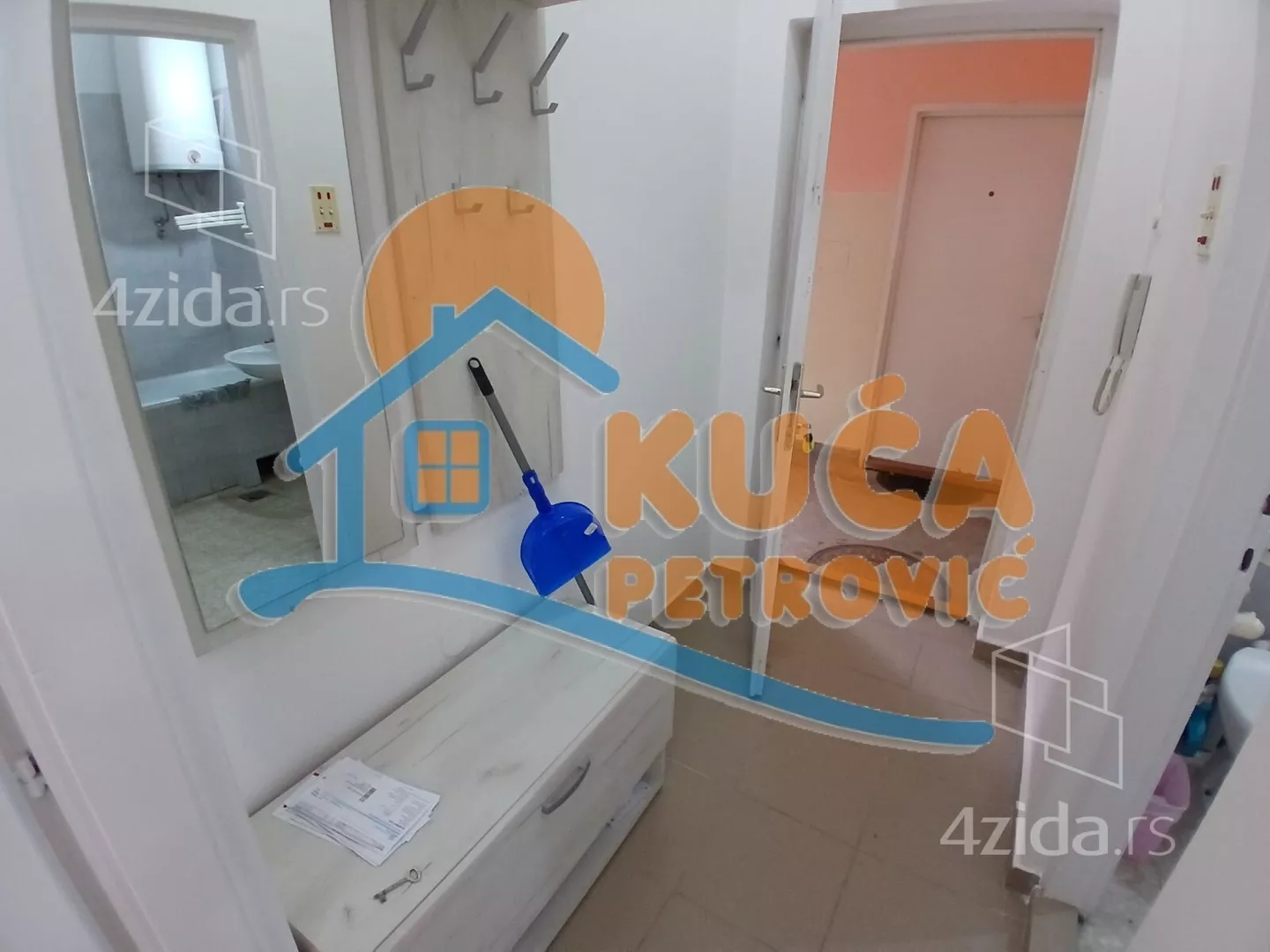Lokal | 4zida
