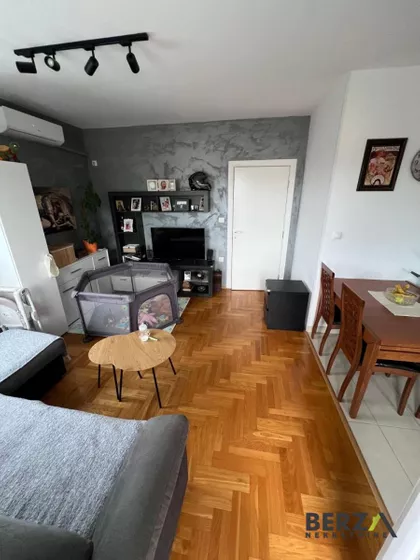 Bulevar Patrijarha Pavla (Somborski Bulevar) | 4zida.rs