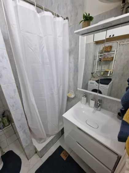 Trg Jakaba I Komora 28 | 4zida.rs