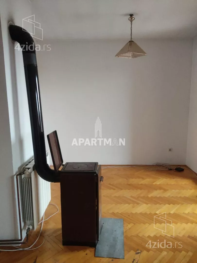 5-etažna kuća | 4zida