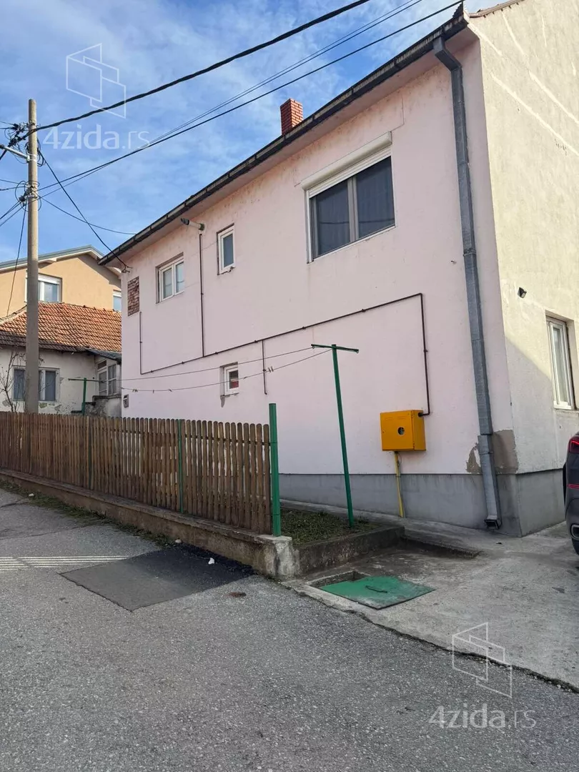 3-etažna kuća | 4zida