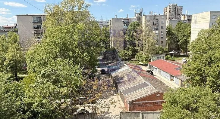 Petosoban stan | 4zida