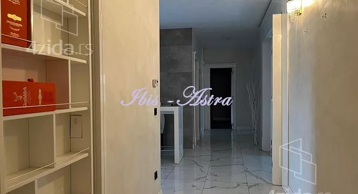 Petosoban stan | 4zida