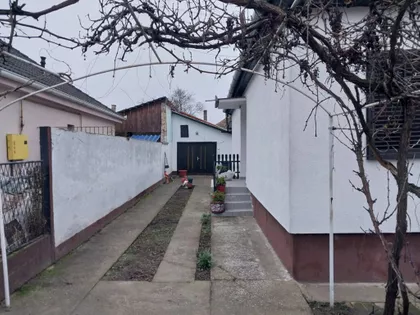 Mali Bajmok | 4zida.rs