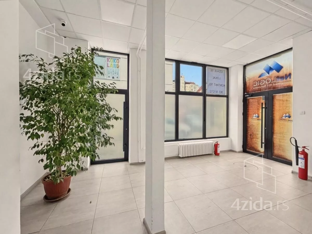 Poslovni prostor | 4zida