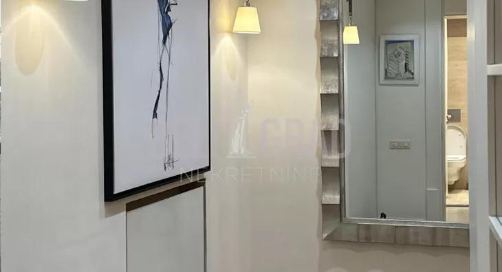 Četvoroiposoban stan | 4zida