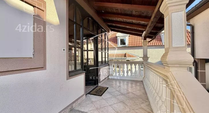 3-etažna kuća | 4zida