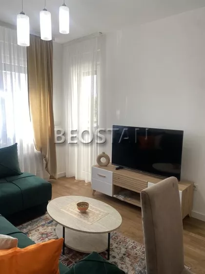 Vojvođanska | 4zida.rs