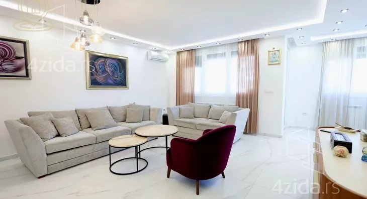 Petosoban stan | 4zida