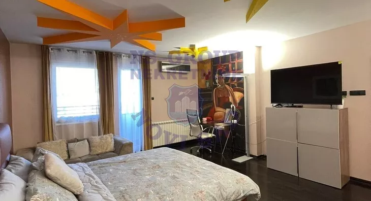 Sedmosoban stan | 4zida