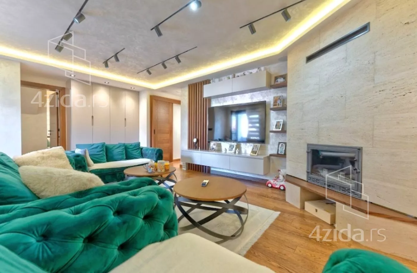 Šestosoban stan | 4zida