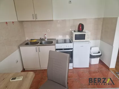 Bulevar Patrijarha Pavla (Somborski Bulevar) | 4zida.rs