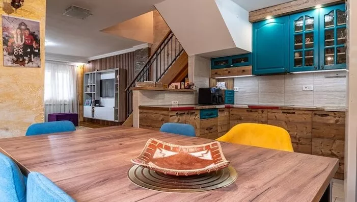 Petosoban stan | 4zida