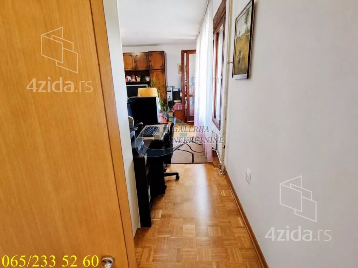 Troiposoban stan | 4zida