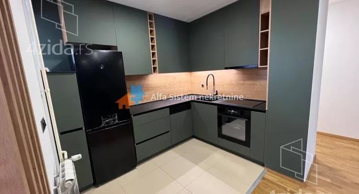 Četvoroiposoban stan | 4zida