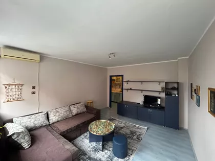 Pariske komune | 4zida.rs