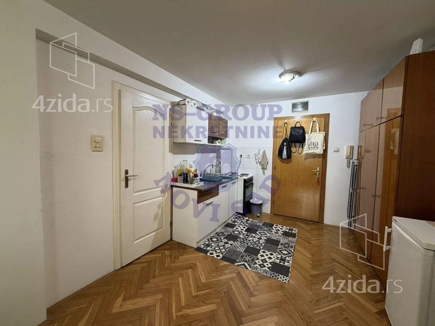 Garsonjera | 4zida