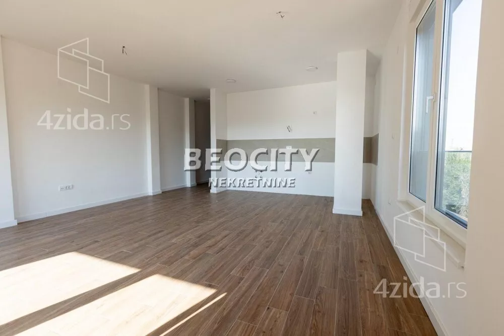 Četvoroiposoban stan | 4zida