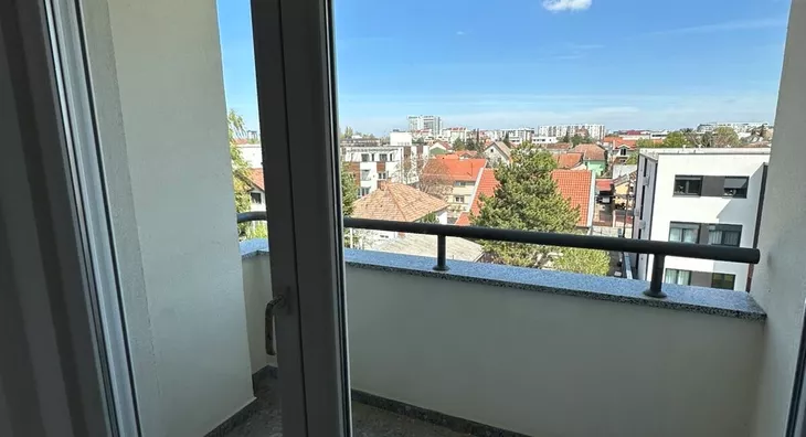 Četvoroiposoban stan | 4zida