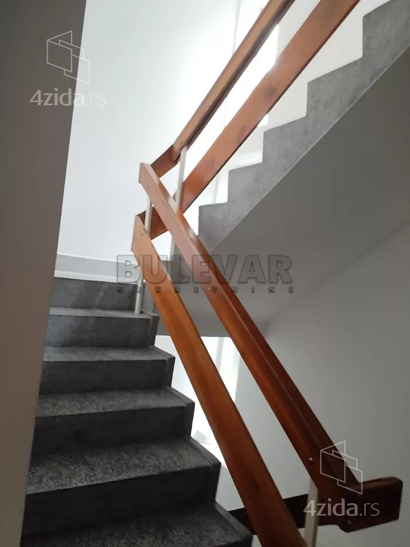 4-etažna kuća | 4zida