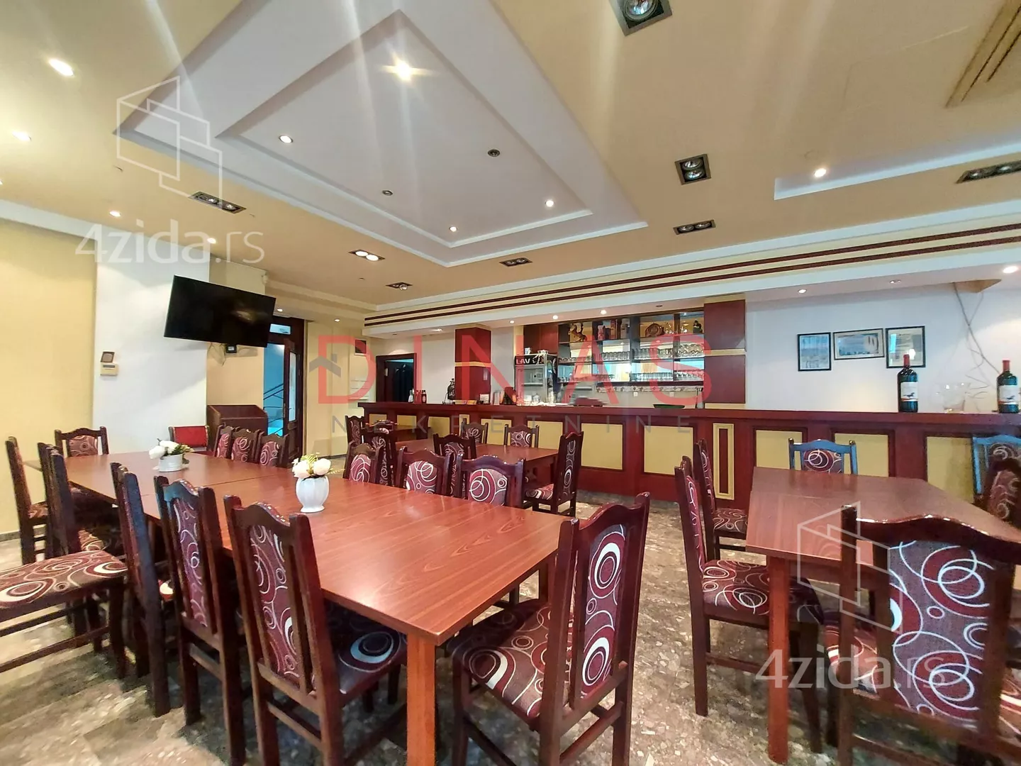 Poslovni prostor | 4zida