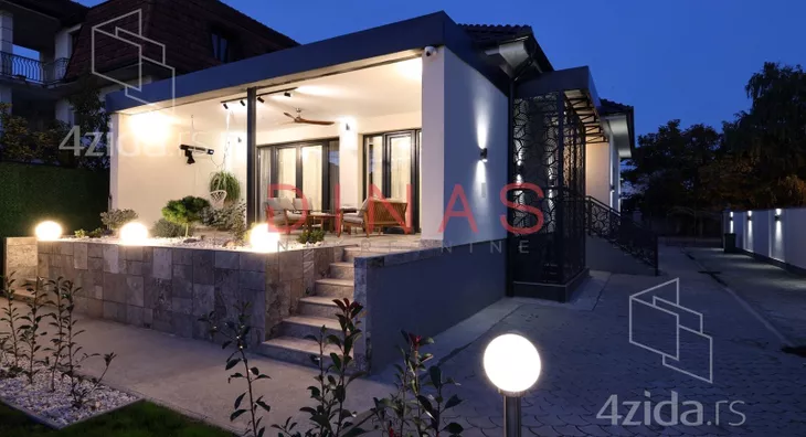 Kuća | 4zida