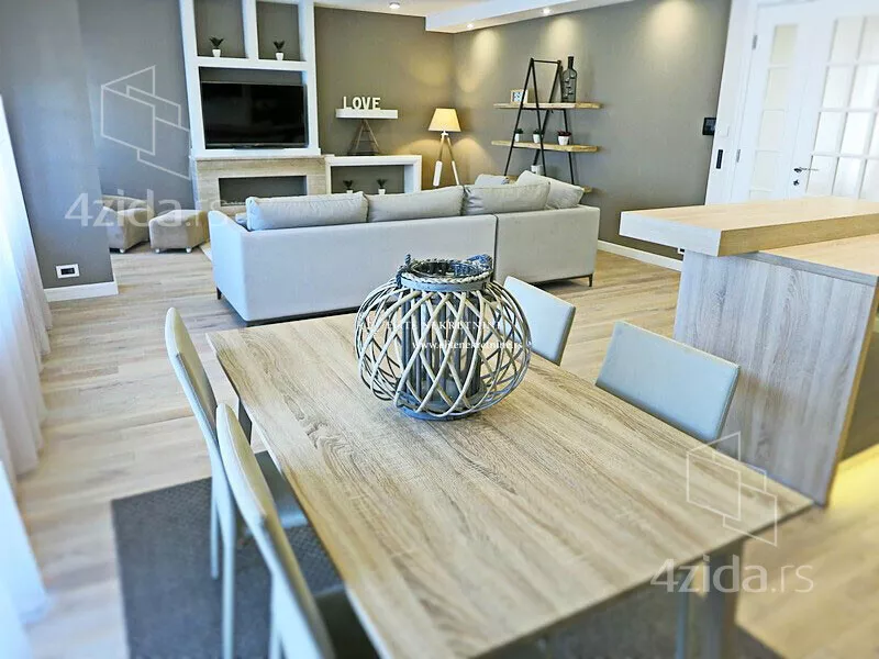 Četvorosoban stan | 4zida