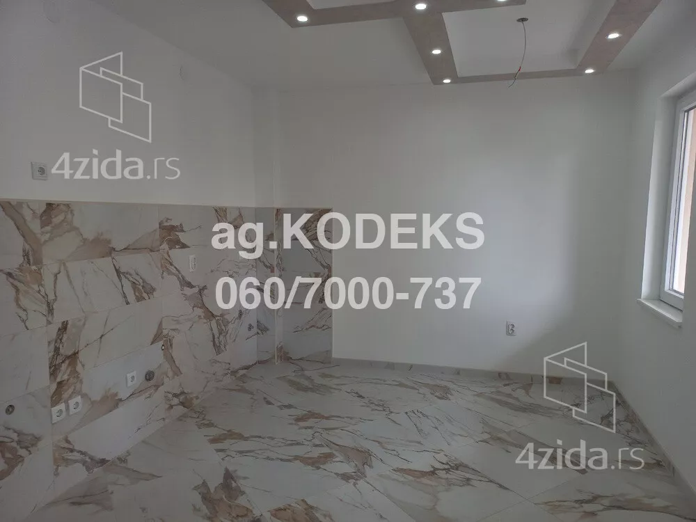 Četvoroiposoban stan | 4zida