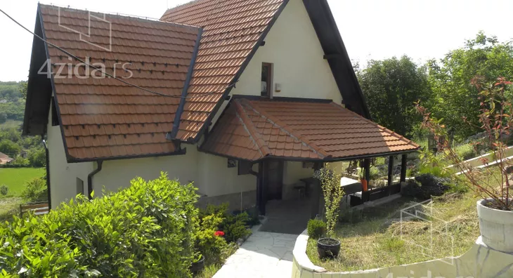 3-etažna kuća | 4zida