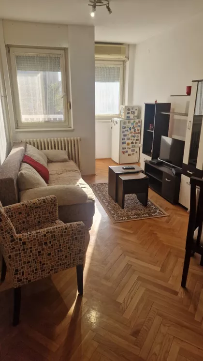 Pavla Papa | 4zida.rs