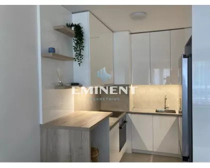 Tadije Sondermajera | 4zida.rs