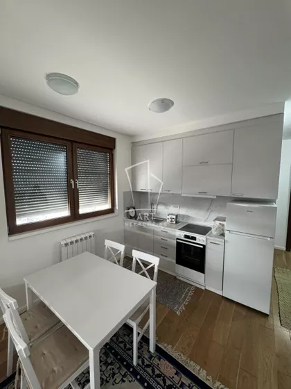 Gospodara Vučića | 4zida.rs