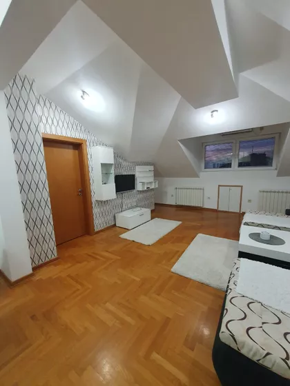 Vidska 1 | 4zida.rs