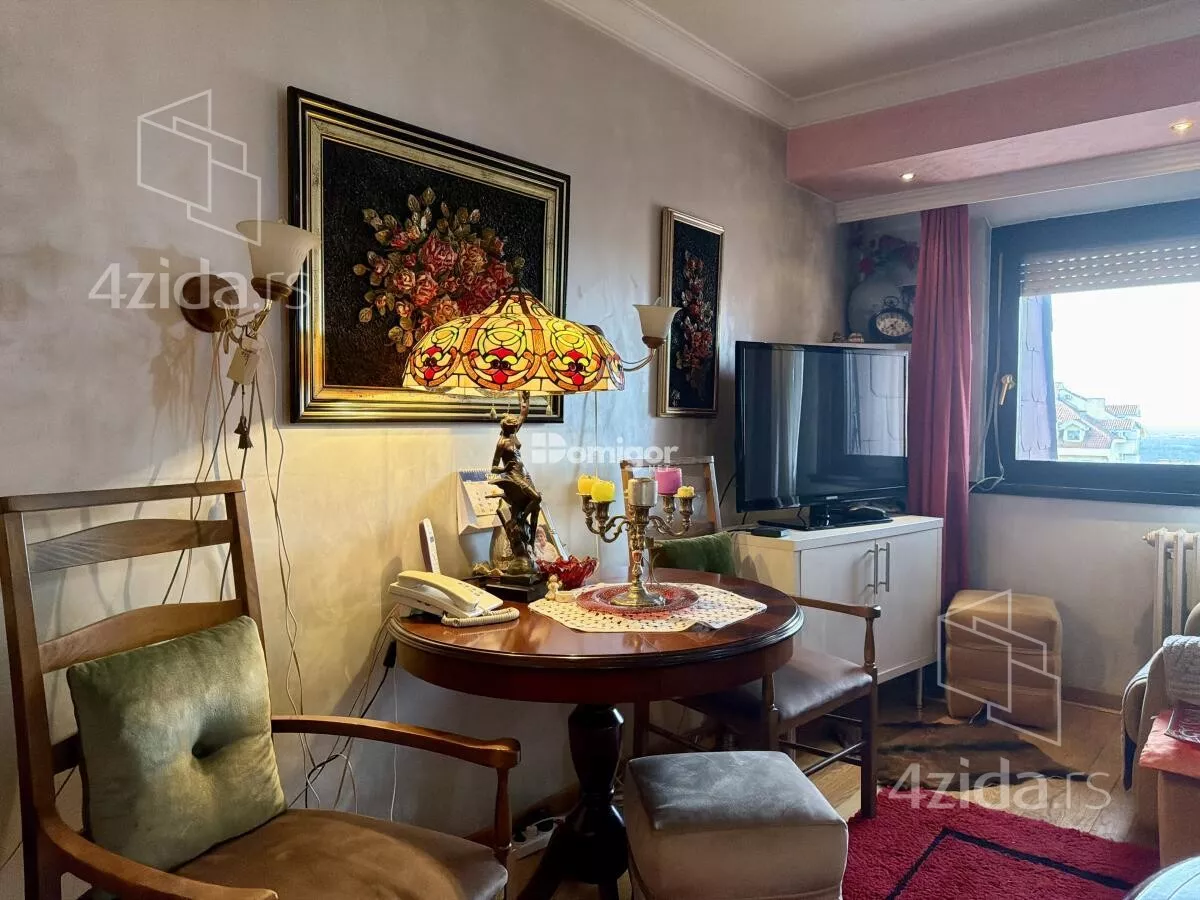 Četvoroiposoban stan | 4zida