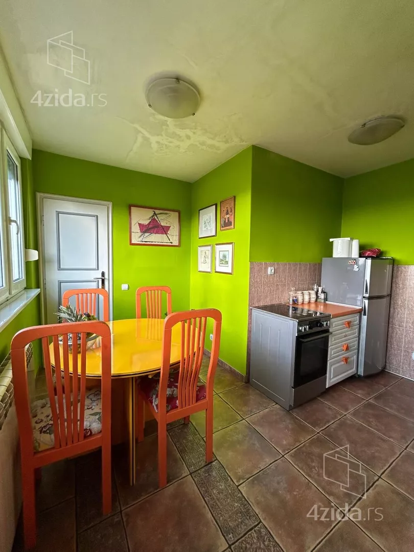 Petosoban stan | 4zida