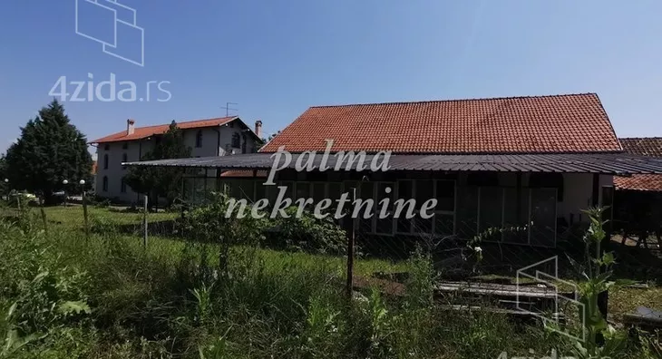 Poslovna zgrada | 4zida