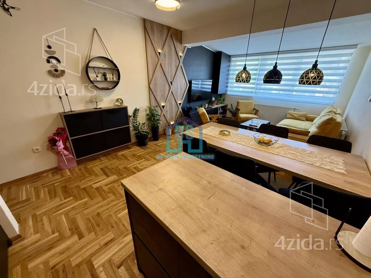 Troiposoban stan | 4zida